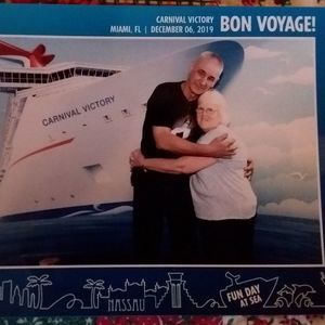 Meet your Posher, Dinah